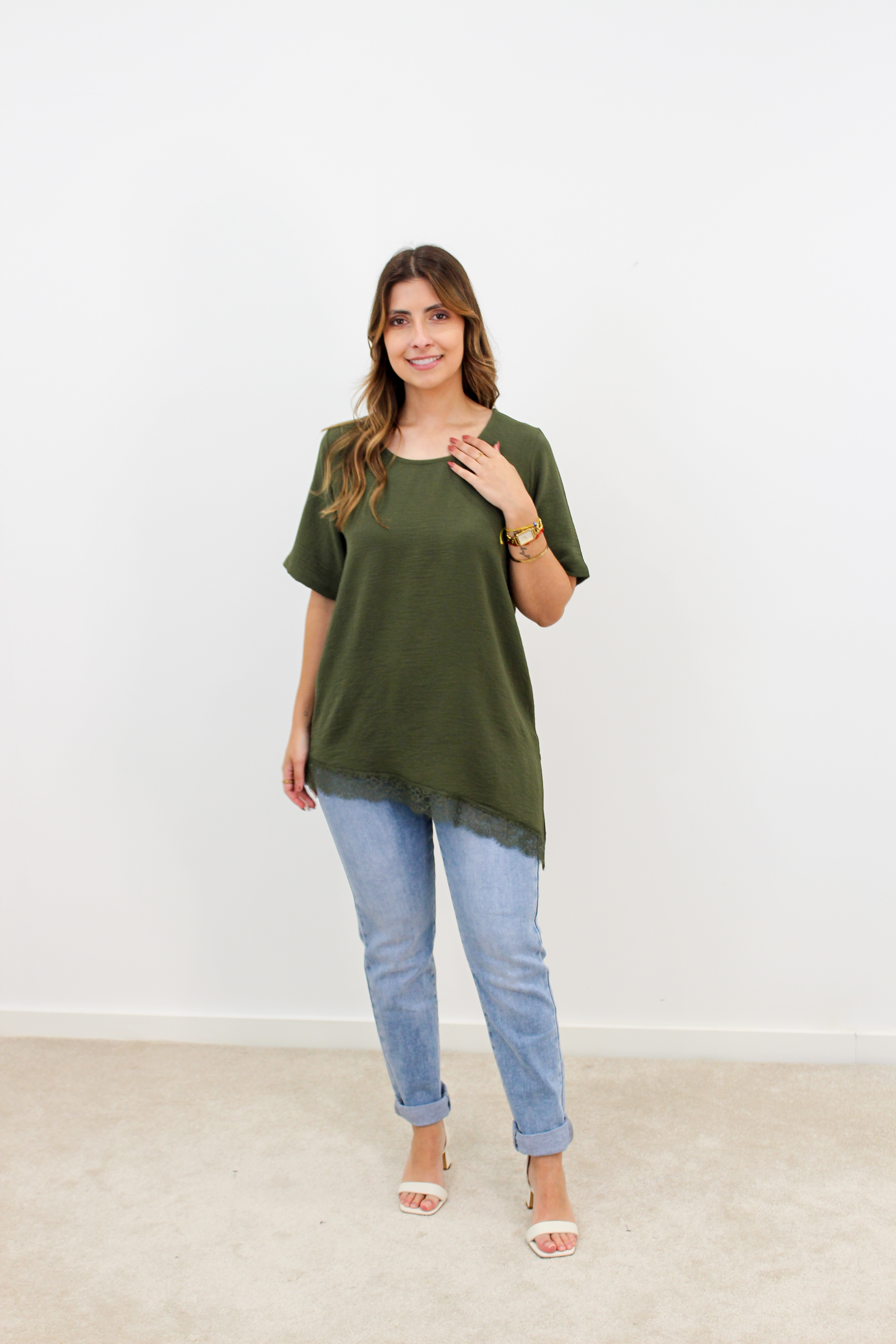 https://bo.aruak.pt/FileUploads/produtos/mulher/t-shirt/img_0238.jpg