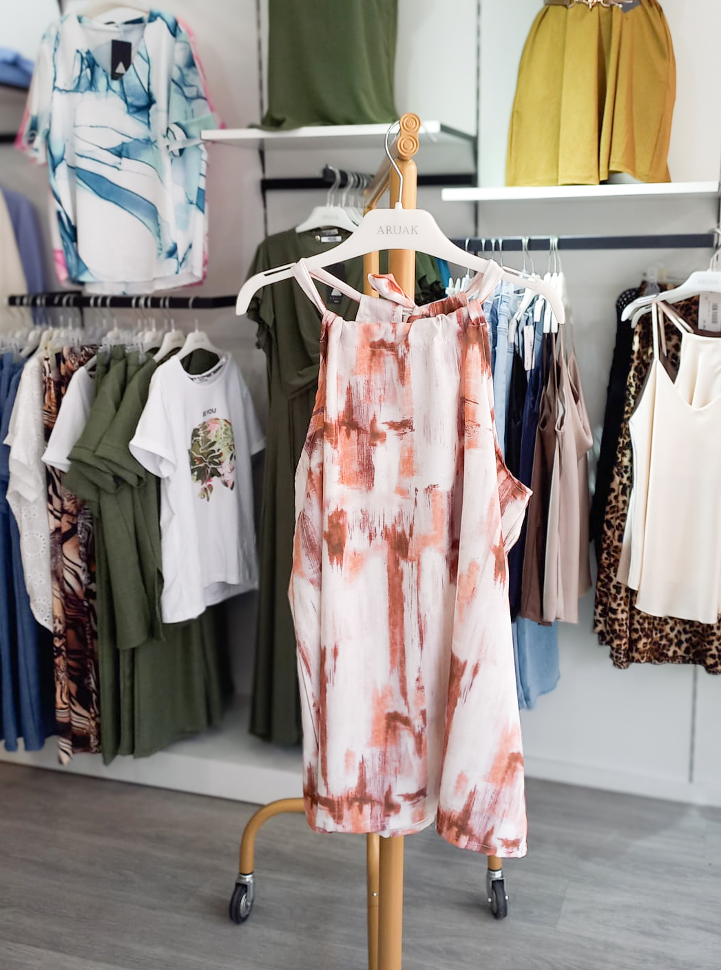 https://bo.aruak.pt/FileUploads/produtos/mulher/tops/img-20250624-wa0045-1.jpg