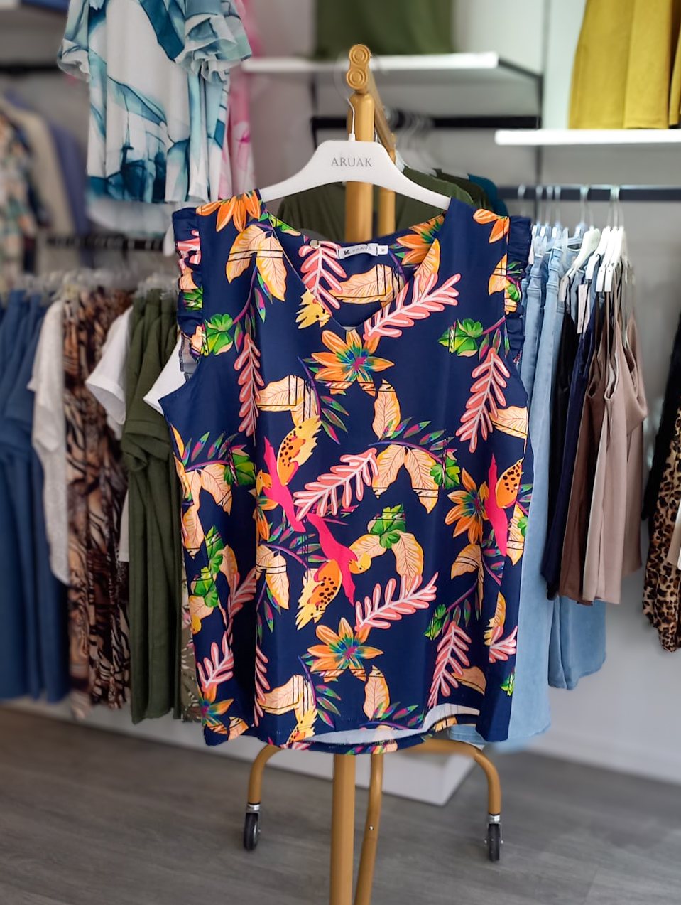 https://bo.aruak.pt/FileUploads/produtos/mulher/tops/img-20250624-wa0068.jpg