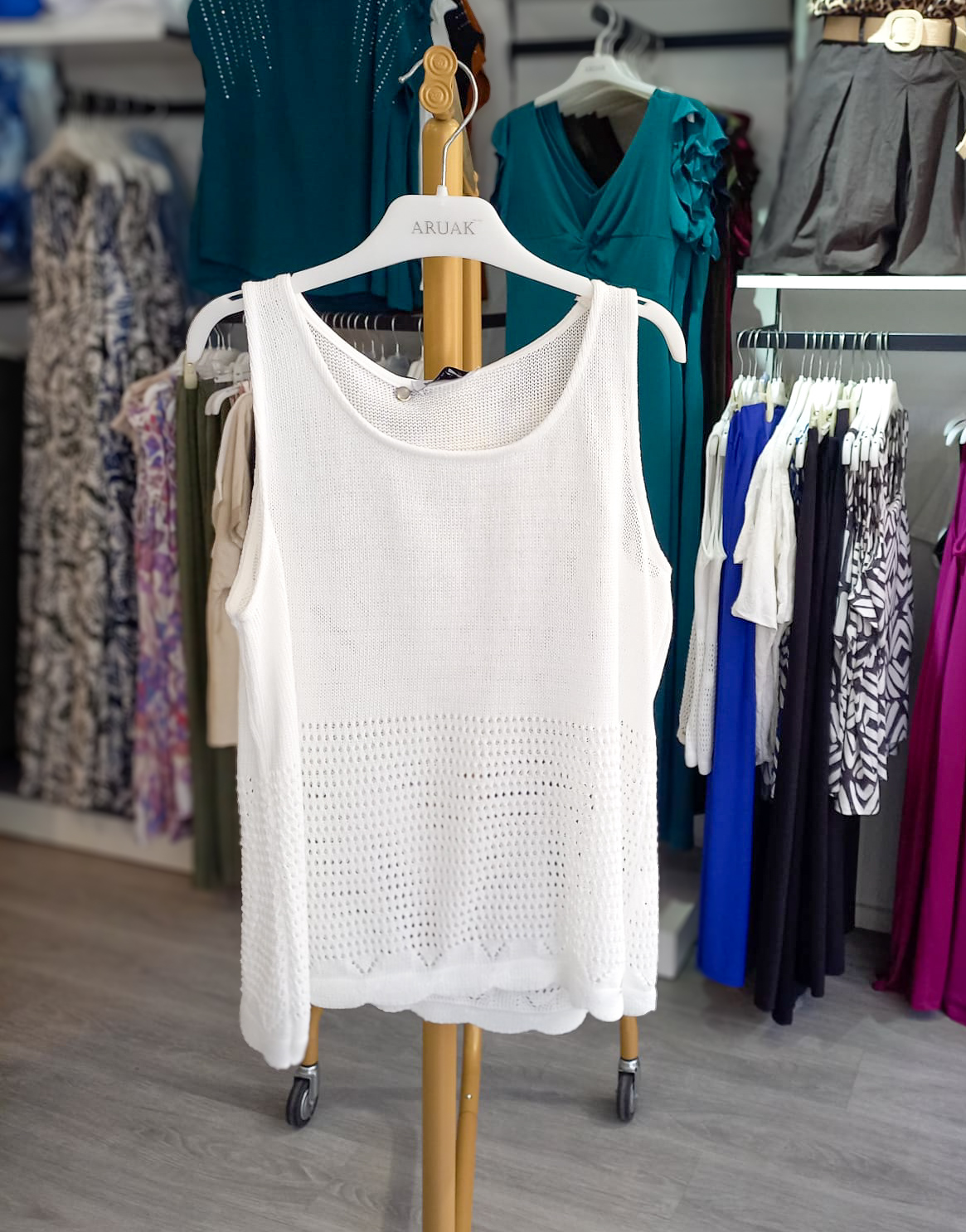 https://bo.aruak.pt/FileUploads/produtos/mulher/tops/img-20250722-wa0059.jpg