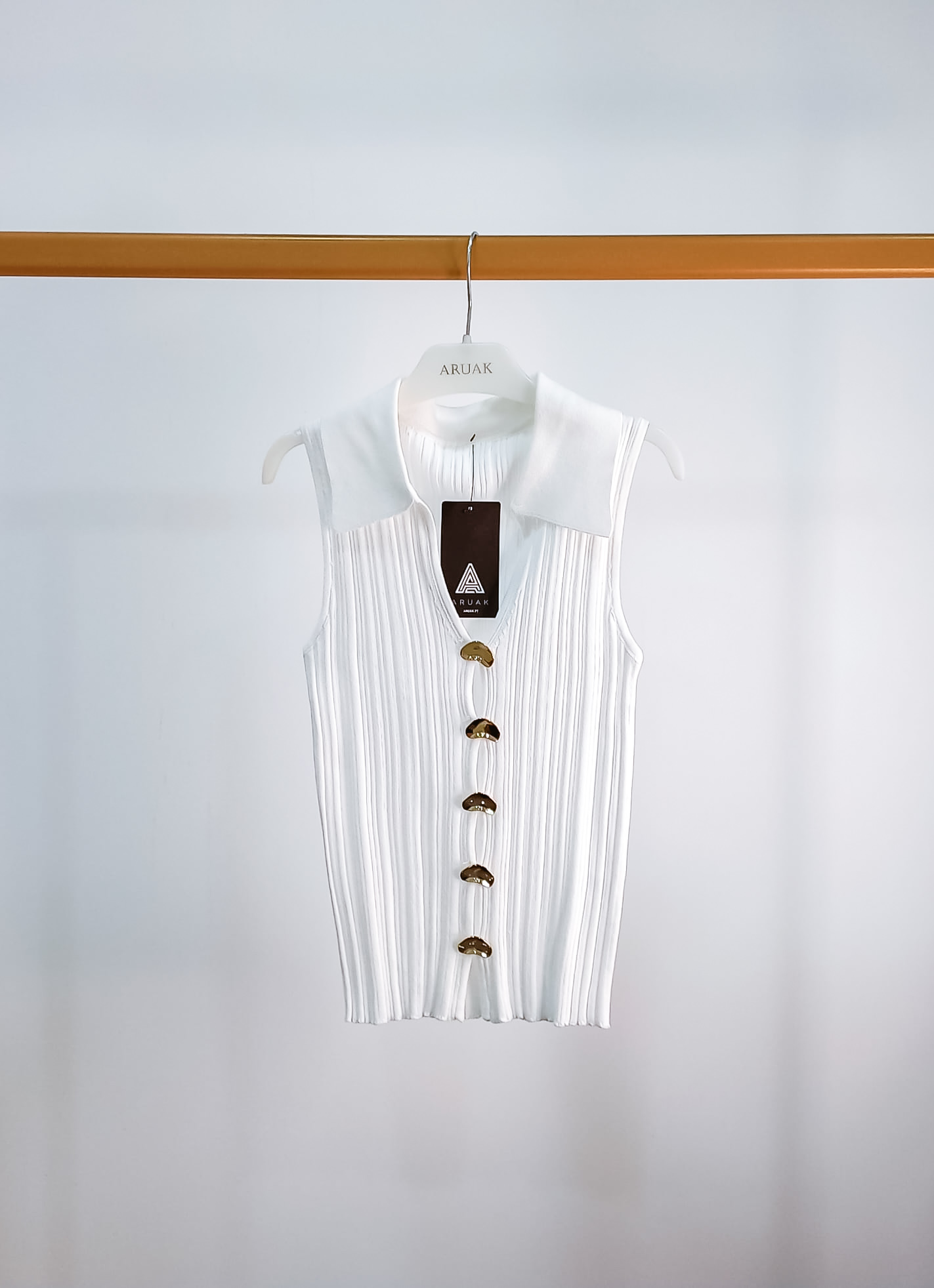 https://bo.aruak.pt/FileUploads/produtos/mulher/tops/img-20260408-wa0061.jpg