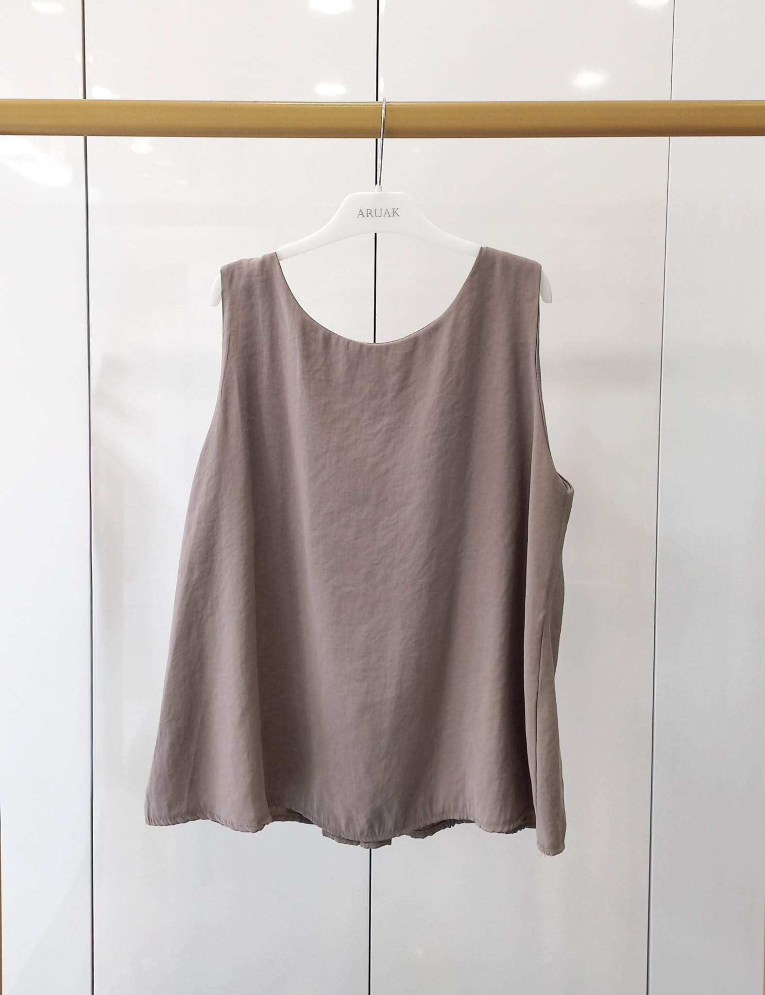 https://bo.aruak.pt/FileUploads/produtos/mulher/tops/img-20260507-wa0072.jpg