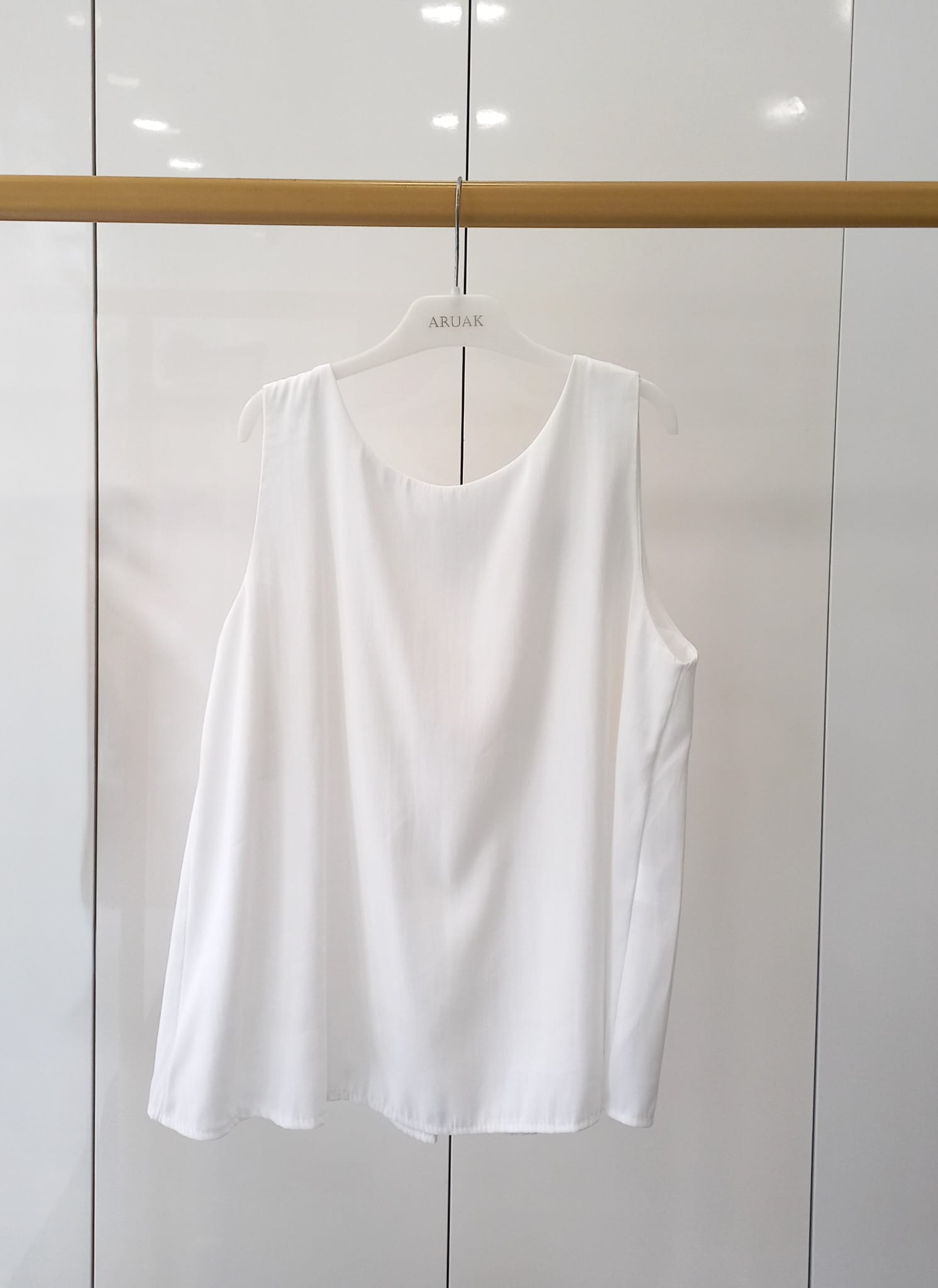 https://bo.aruak.pt/FileUploads/produtos/mulher/tops/img-20260507-wa0075.jpg