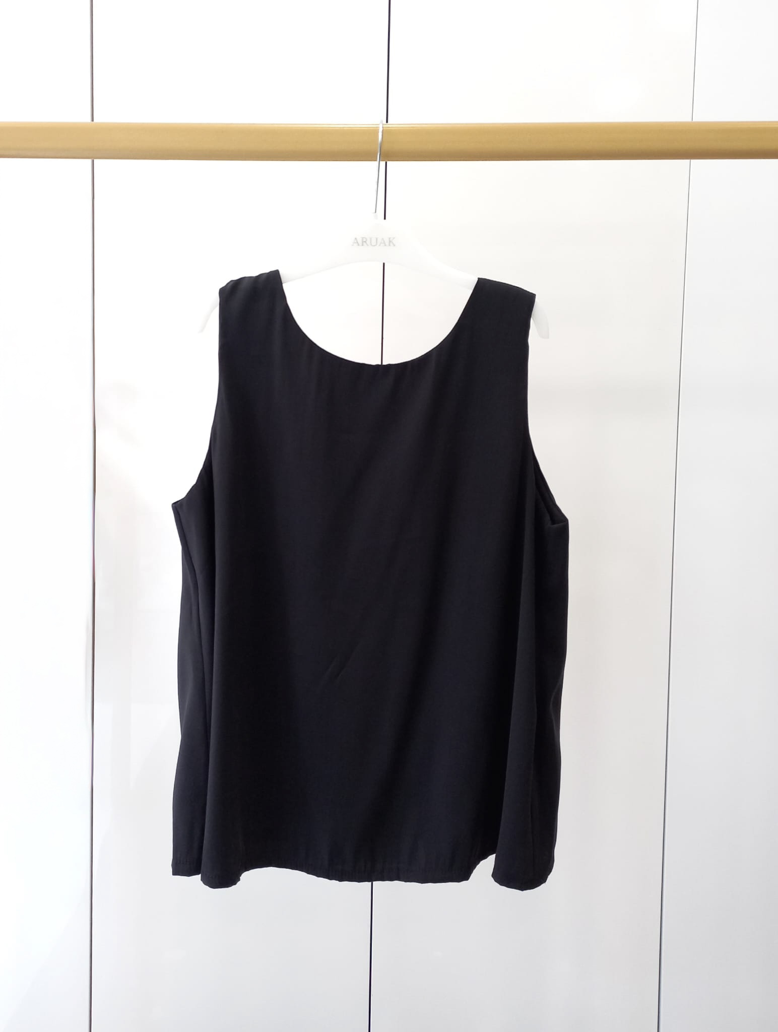 https://bo.aruak.pt/FileUploads/produtos/mulher/tops/img-20260507-wa0077.jpg
