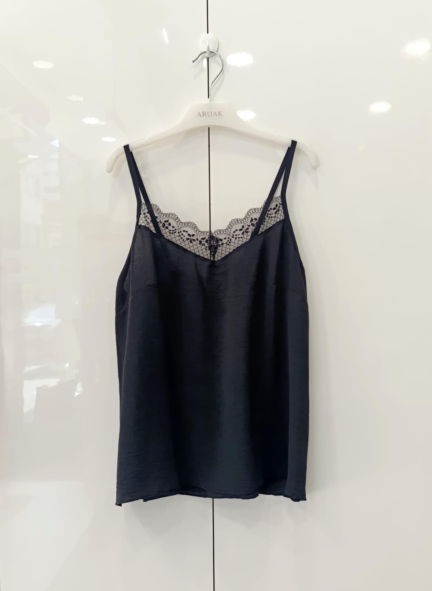 https://bo.aruak.pt/FileUploads/produtos/mulher/tops/img-20260618-wa0035.jpg
