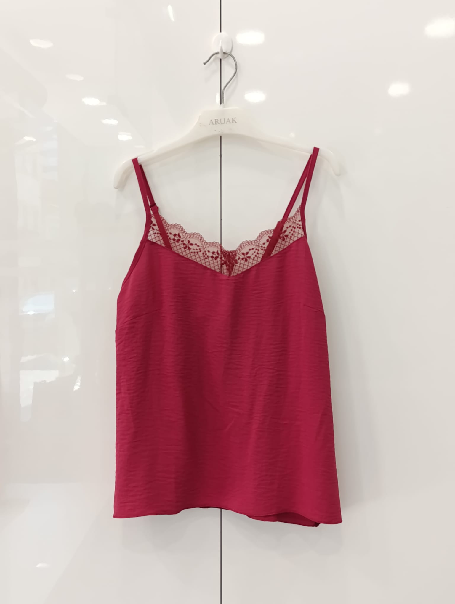 https://bo.aruak.pt/FileUploads/produtos/mulher/tops/img-20260618-wa0038.jpg