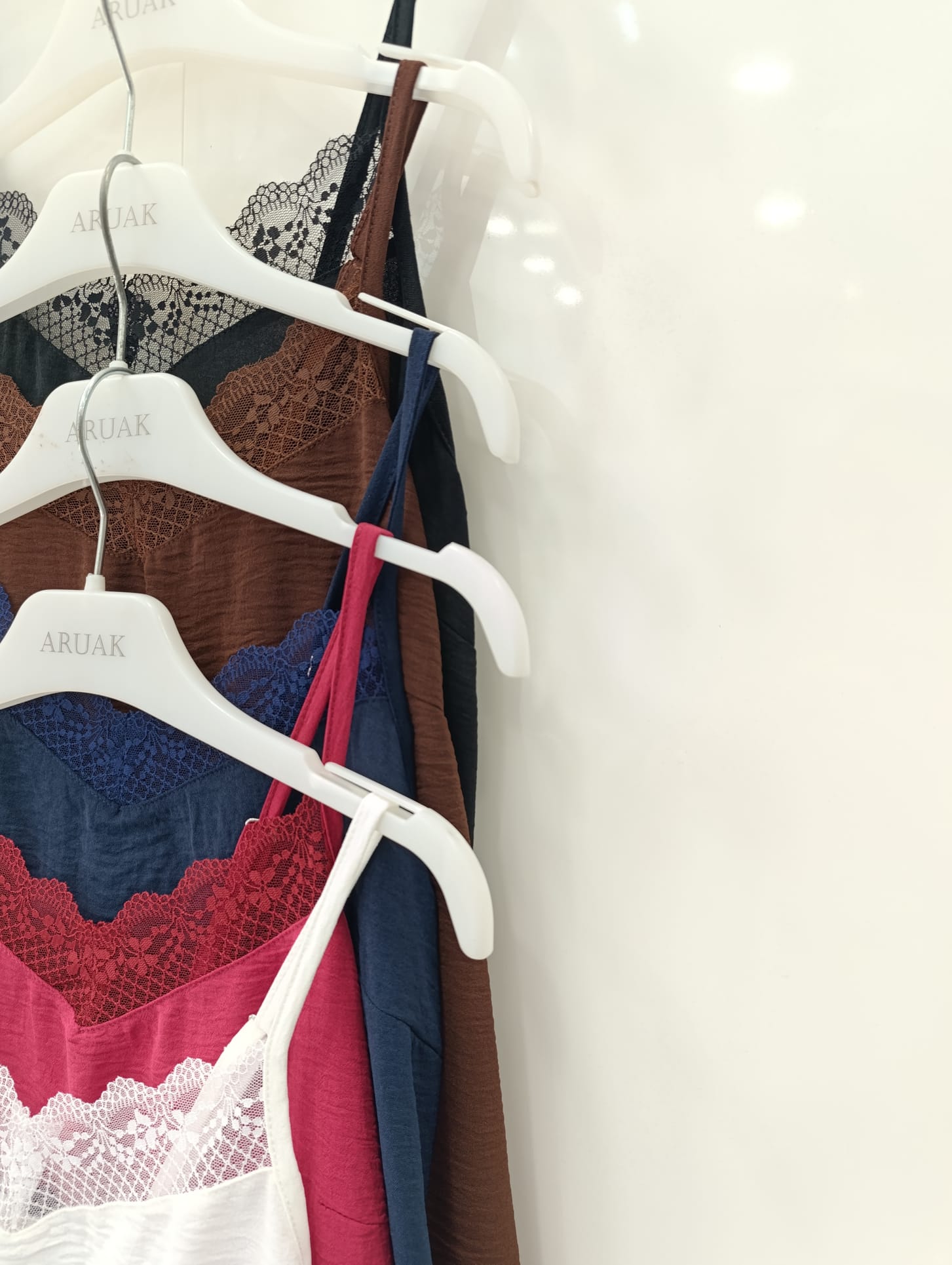 https://bo.aruak.pt/FileUploads/produtos/mulher/tops/img-20260618-wa0040.jpg
