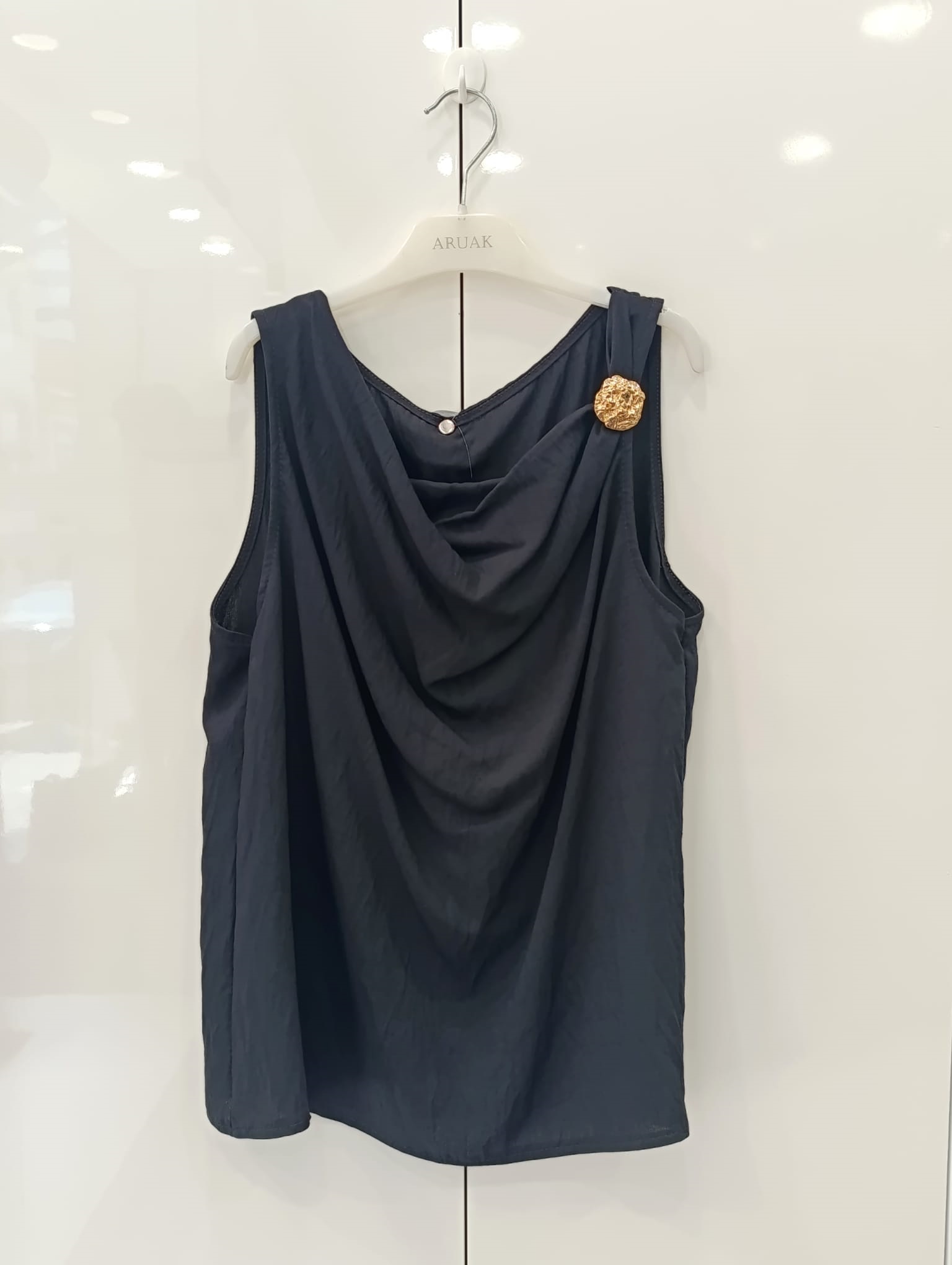 https://bo.aruak.pt/FileUploads/produtos/mulher/tops/img-20260622-wa0025-1.jpg
