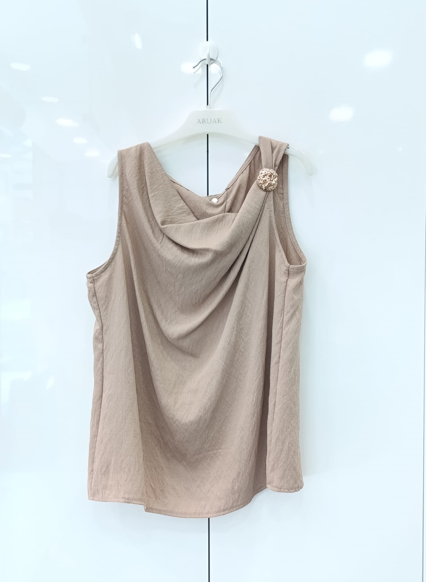https://bo.aruak.pt/FileUploads/produtos/mulher/tops/img-20260622-wa0028-1.jpg