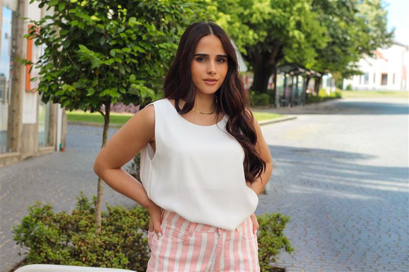 https://bo.aruak.pt/FileUploads/produtos/mulher/tops/img_7554-custom.jpg