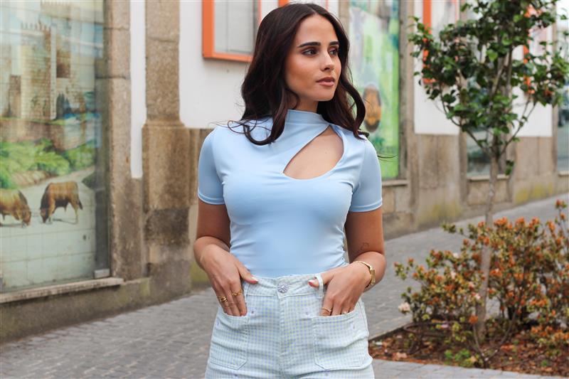 https://bo.aruak.pt/FileUploads/produtos/mulher/tops/img_7678-custom.jpg