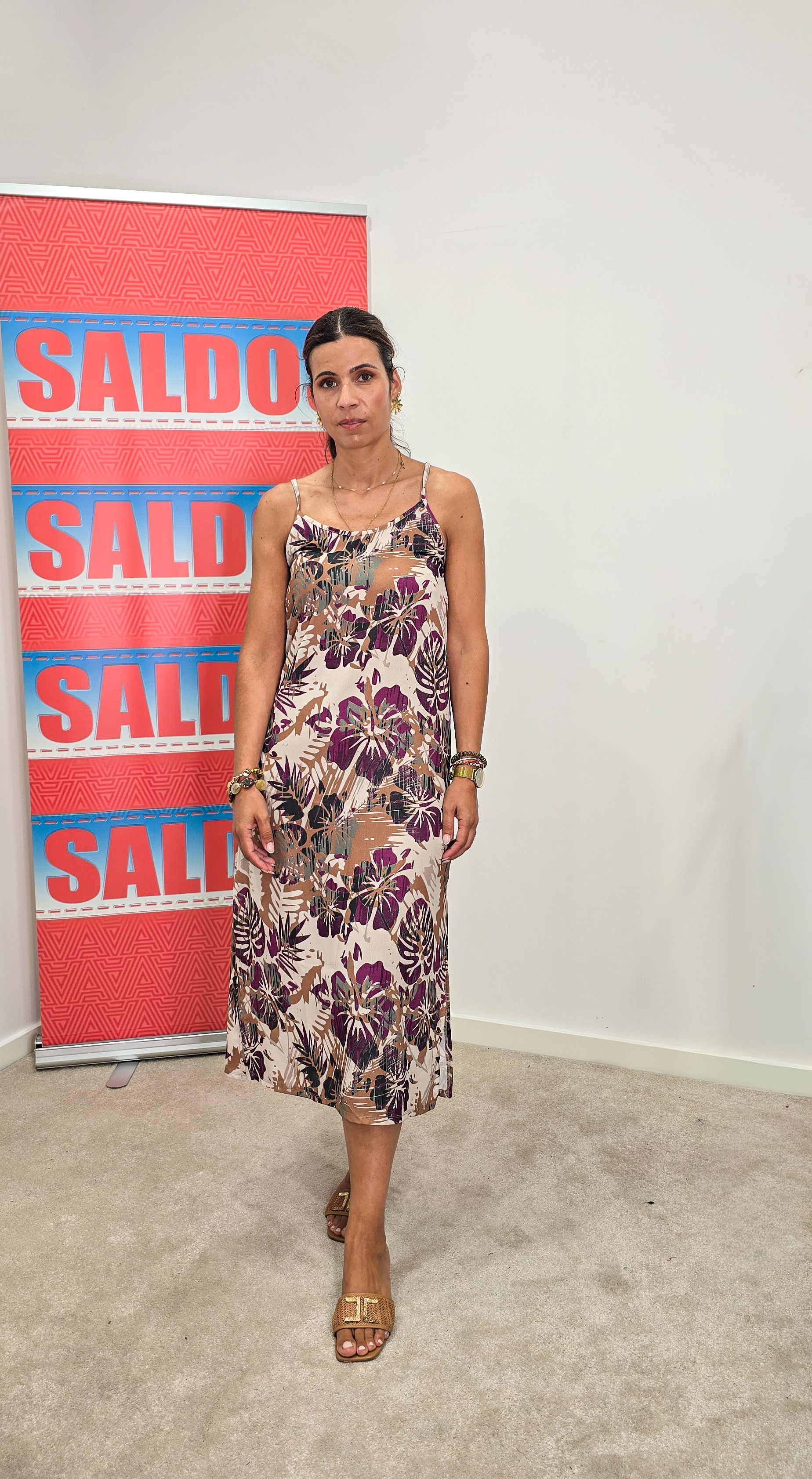 https://bo.aruak.pt/FileUploads/produtos/mulher/vestidos/20260721_161915.jpg