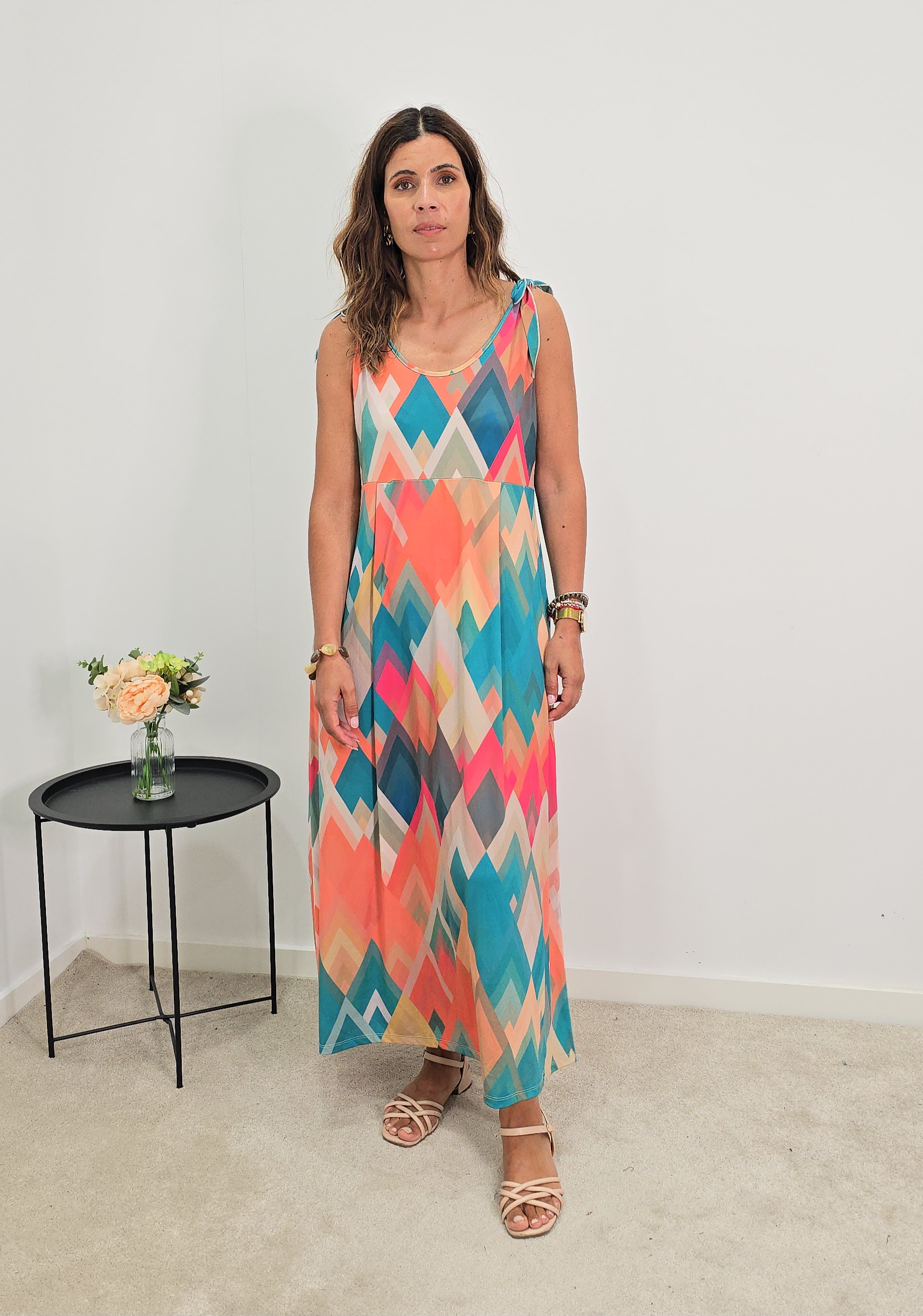 https://bo.aruak.pt/FileUploads/produtos/mulher/vestidos/20260728_170322.jpg