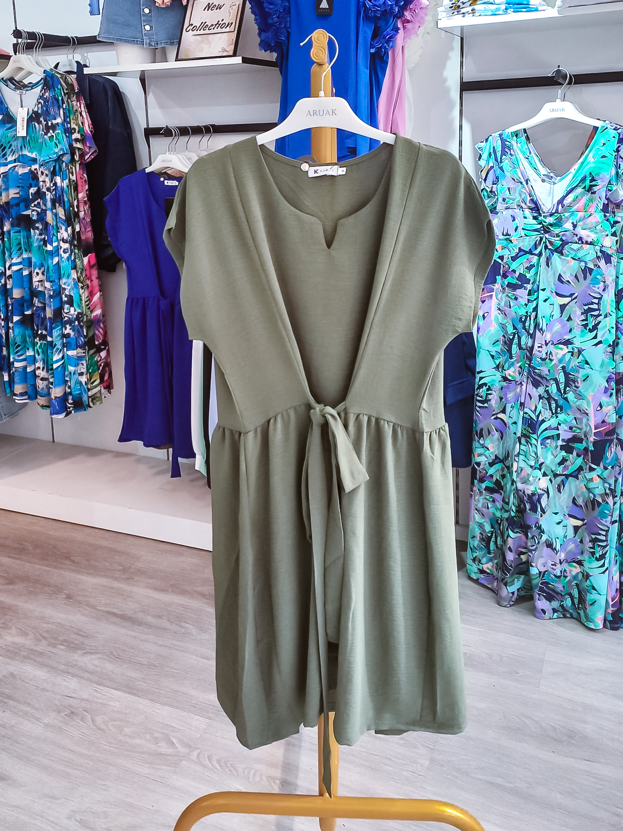 https://bo.aruak.pt/FileUploads/produtos/mulher/vestidos/img-20250502-wa0046.jpg