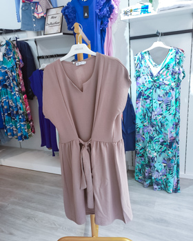 https://bo.aruak.pt/FileUploads/produtos/mulher/vestidos/img-20250502-wa0047_thumb.jpg
