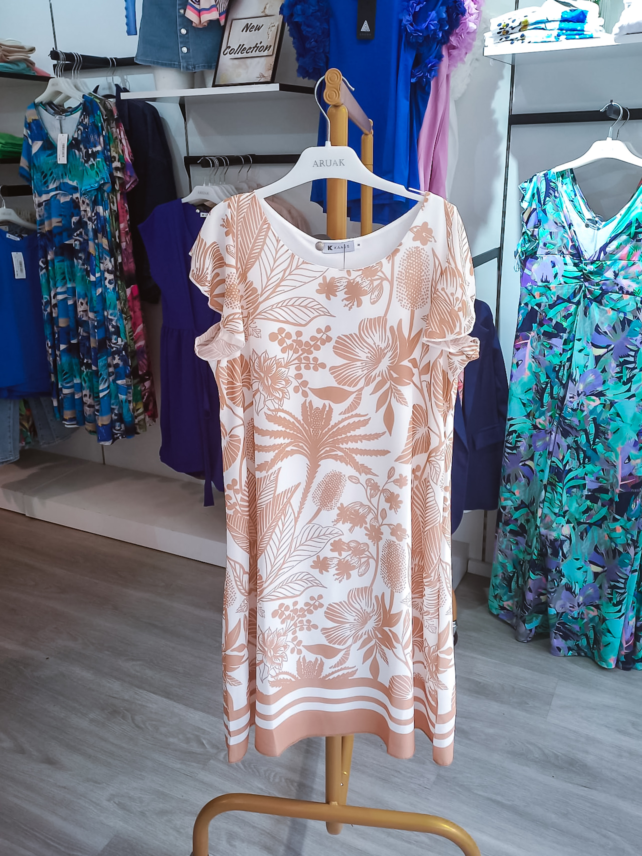 https://bo.aruak.pt/FileUploads/produtos/mulher/vestidos/img-20250502-wa0053.jpg