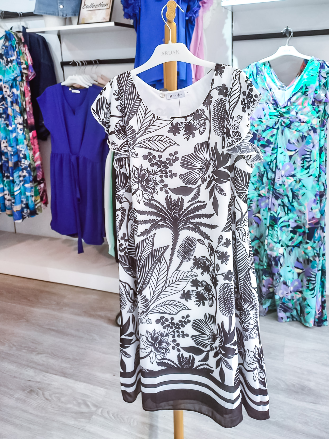 https://bo.aruak.pt/FileUploads/produtos/mulher/vestidos/img-20250502-wa0054.jpg