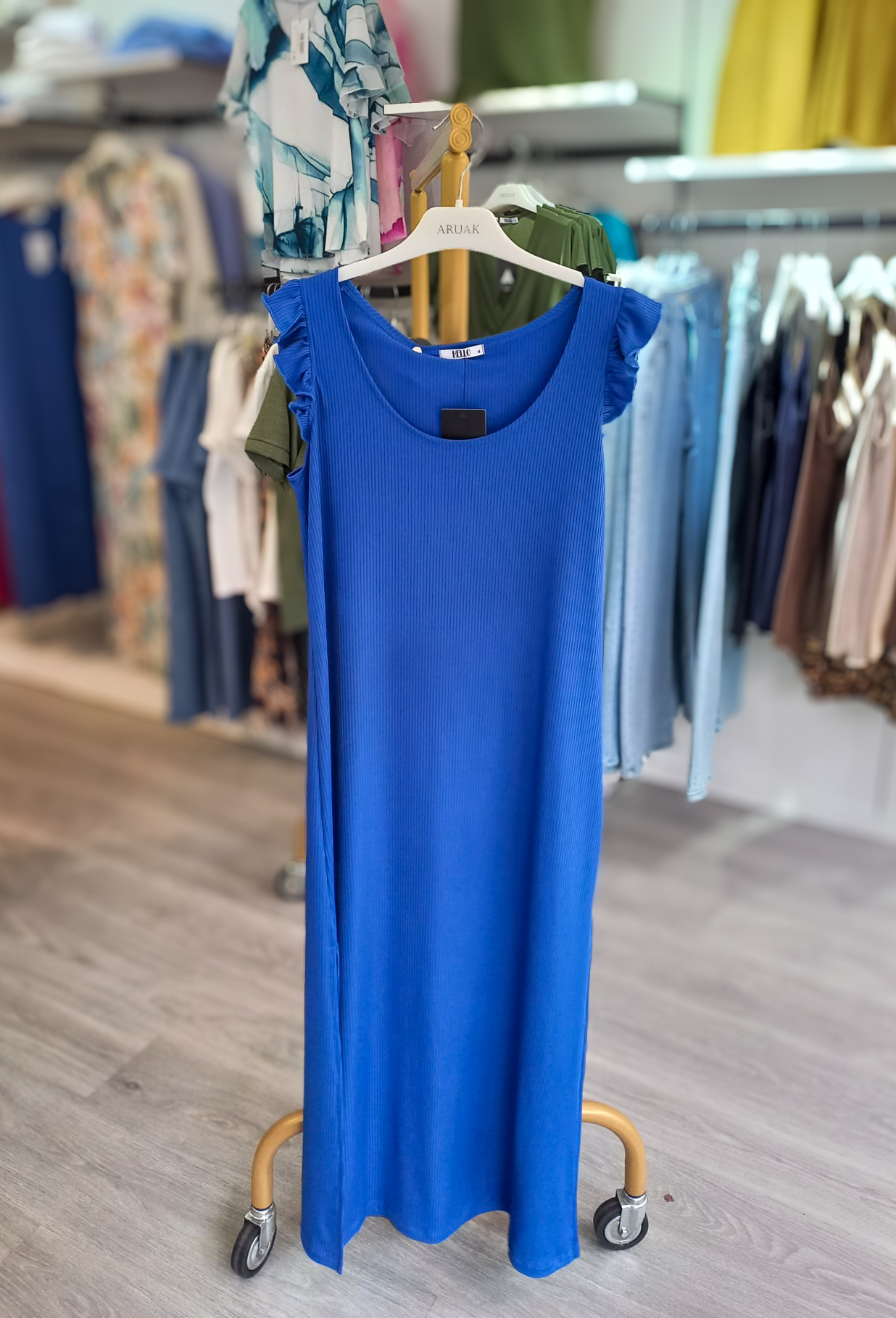 https://bo.aruak.pt/FileUploads/produtos/mulher/vestidos/img-20250624-wa0002.jpg
