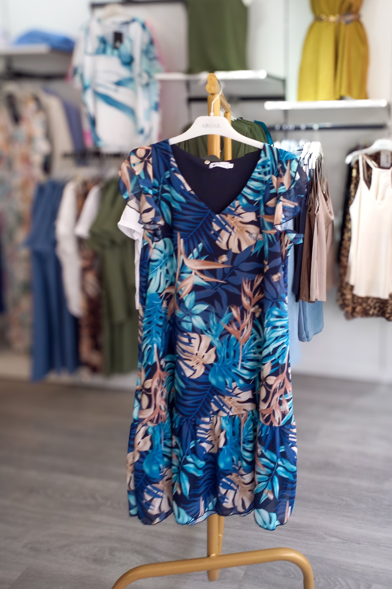 https://bo.aruak.pt/FileUploads/produtos/mulher/vestidos/img-20250624-wa0041.jpg