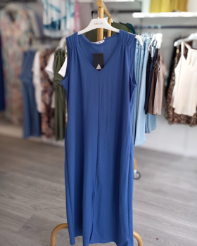 https://bo.aruak.pt/FileUploads/produtos/mulher/vestidos/img-20250624-wa0081_thumb.jpg