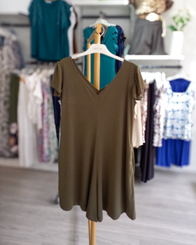 https://bo.aruak.pt/FileUploads/produtos/mulher/vestidos/img-20250711-wa0028_thumb.jpg