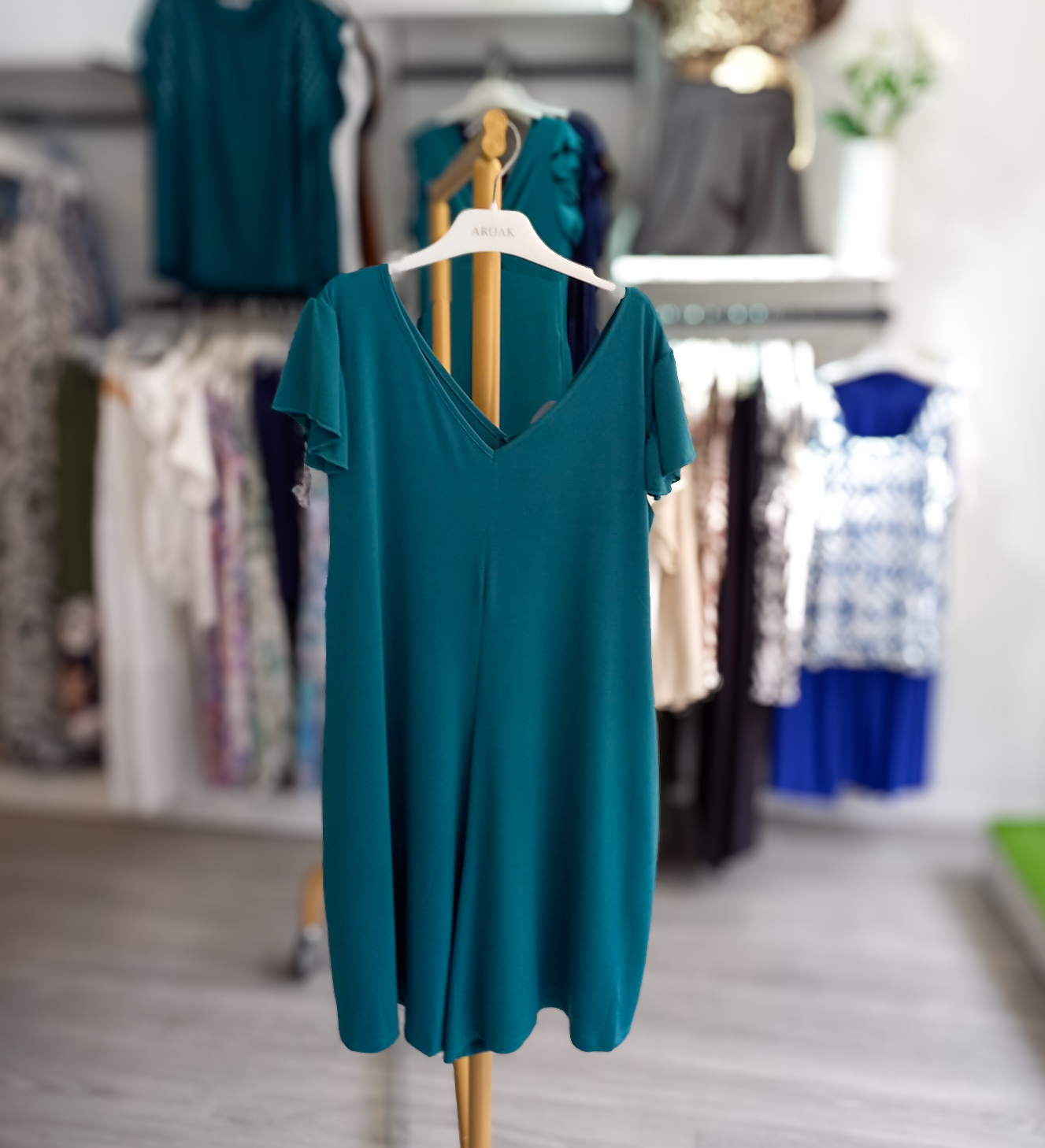 https://bo.aruak.pt/FileUploads/produtos/mulher/vestidos/img-20250711-wa0033.jpg