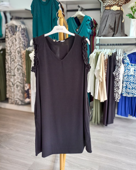 https://bo.aruak.pt/FileUploads/produtos/mulher/vestidos/img-20250711-wa0047_thumb.jpg