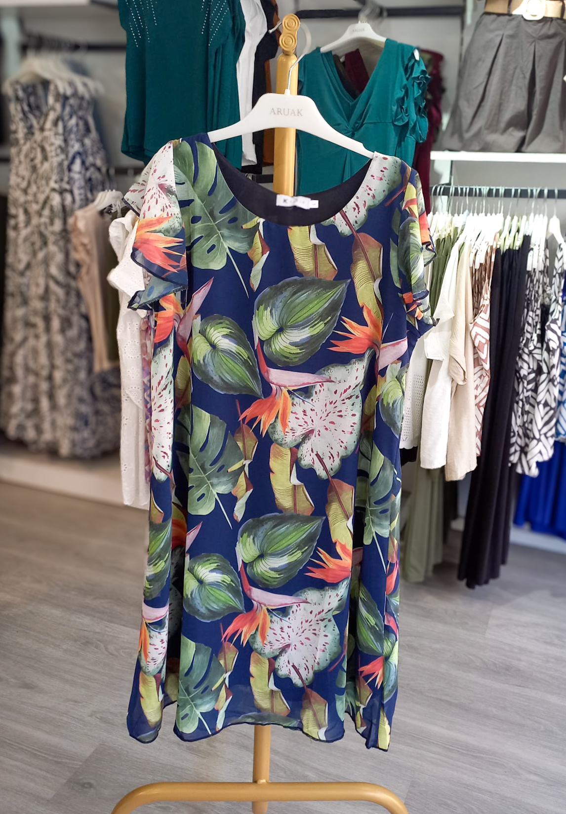 https://bo.aruak.pt/FileUploads/produtos/mulher/vestidos/img-20250715-wa0064.jpg