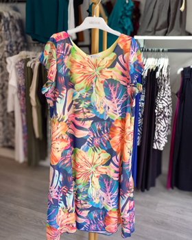 https://bo.aruak.pt/FileUploads/produtos/mulher/vestidos/img-20250718-wa0033_thumb.jpg