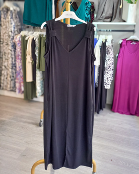 https://bo.aruak.pt/FileUploads/produtos/mulher/vestidos/img-20250722-wa0057_thumb.jpg