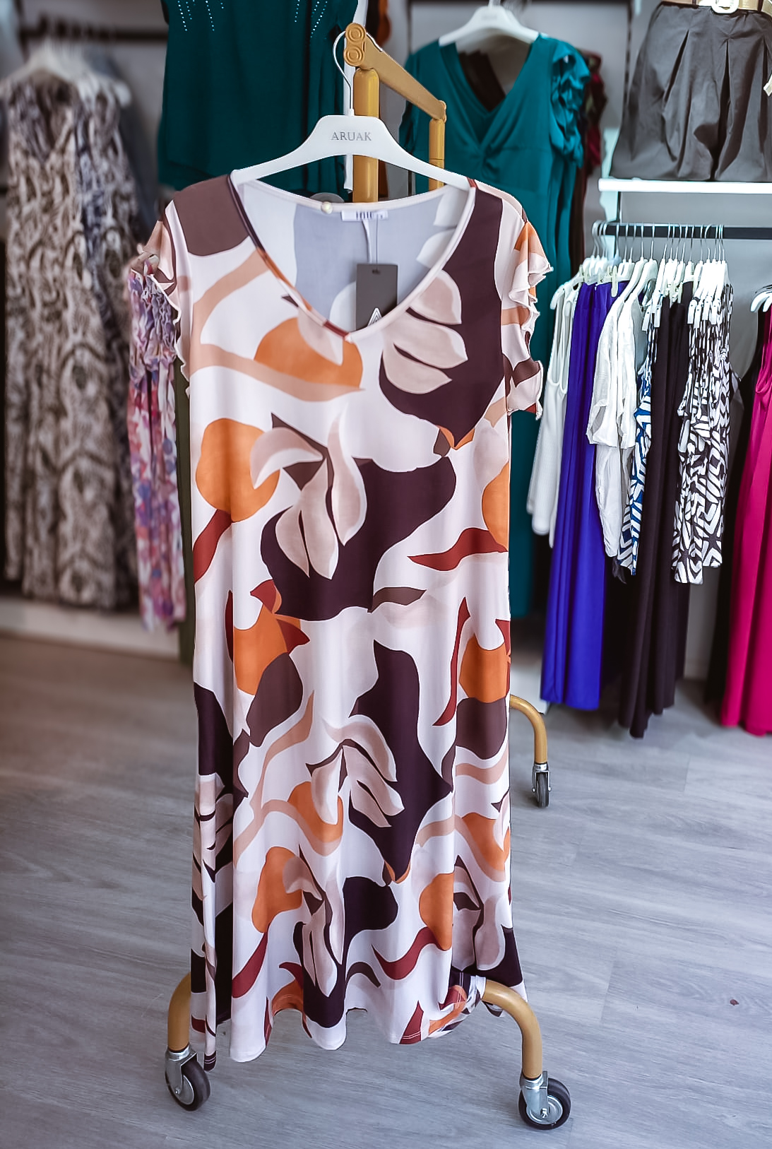 https://bo.aruak.pt/FileUploads/produtos/mulher/vestidos/img-20250723-wa0015.jpg