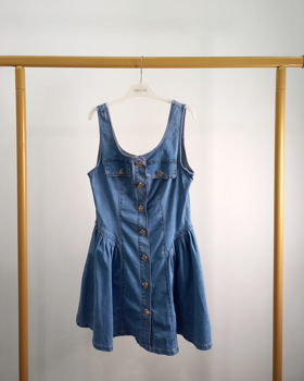 https://bo.aruak.pt/FileUploads/produtos/mulher/vestidos/img-20260325-wa0018_thumb.jpg