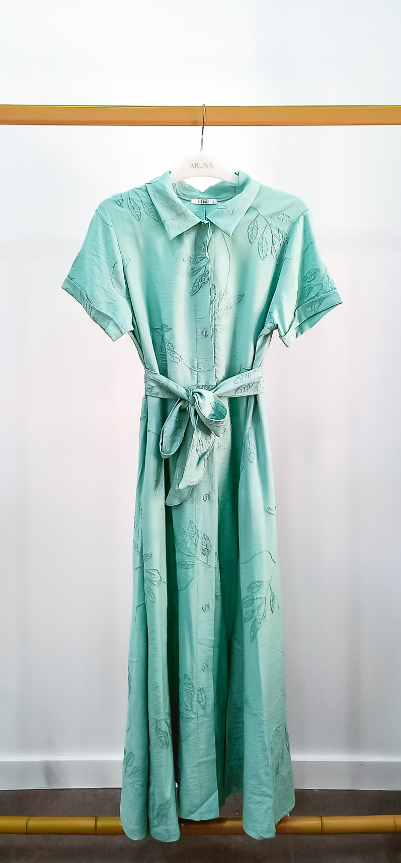 https://bo.aruak.pt/FileUploads/produtos/mulher/vestidos/img-20260410-wa0091.jpg