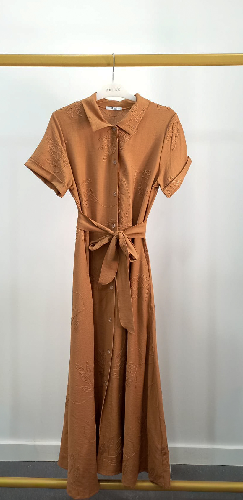 https://bo.aruak.pt/FileUploads/produtos/mulher/vestidos/img-20260410-wa0092.jpg