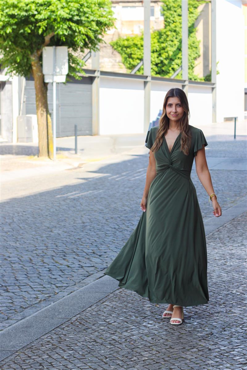 https://bo.aruak.pt/FileUploads/produtos/mulher/vestidos/img_0897-custom.jpg