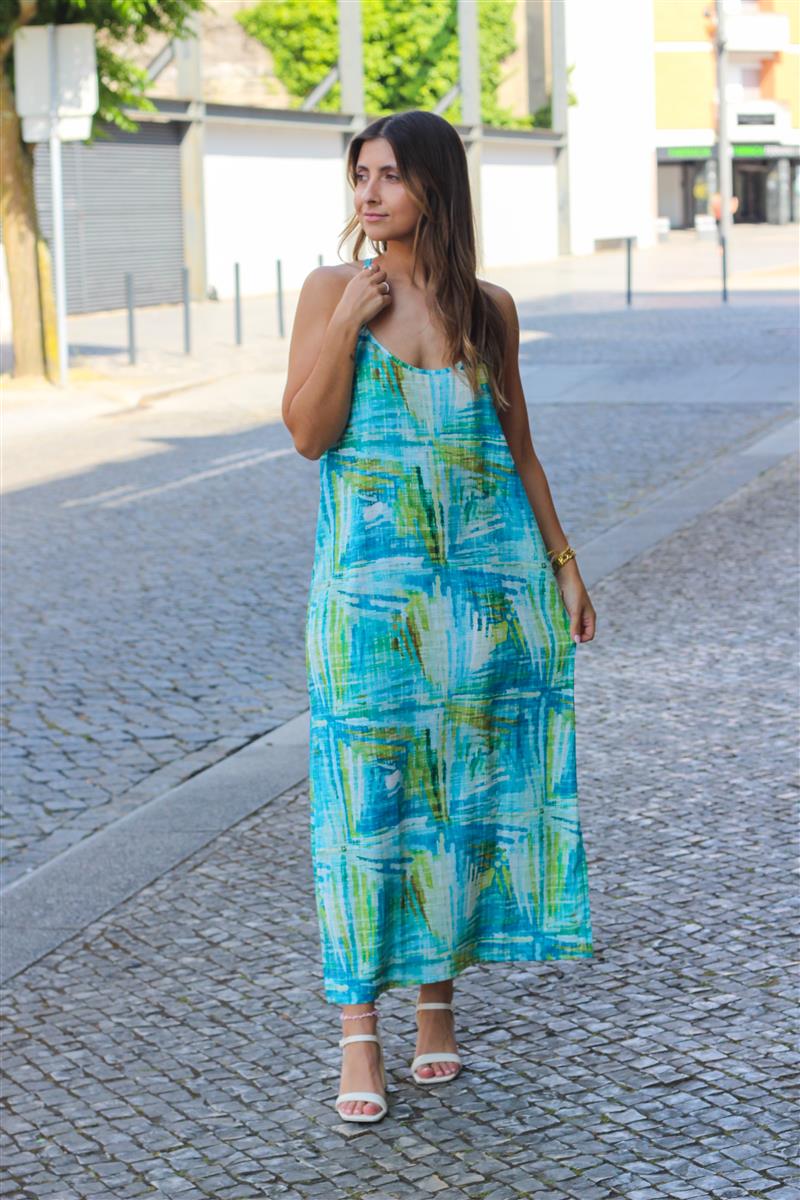 https://bo.aruak.pt/FileUploads/produtos/mulher/vestidos/img_0927-custom.jpg