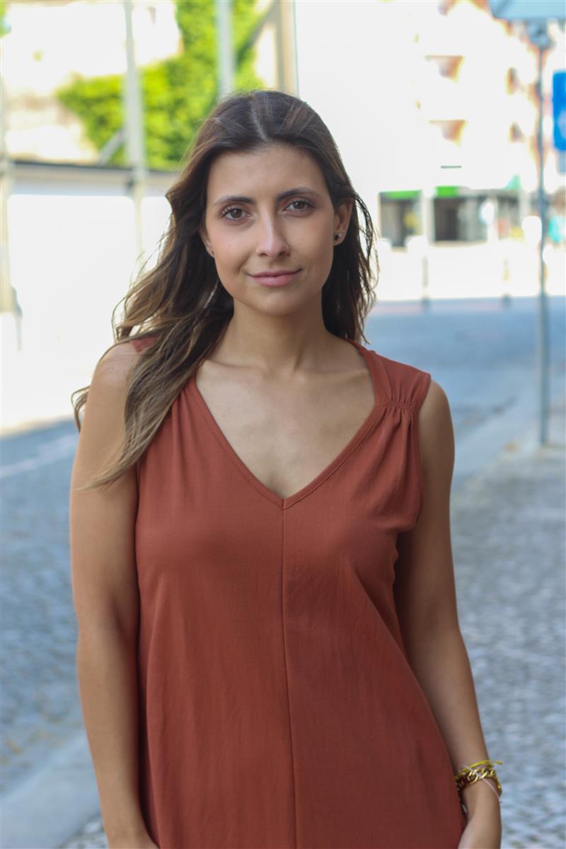 https://bo.aruak.pt/FileUploads/produtos/mulher/vestidos/img_0986-custom.jpg