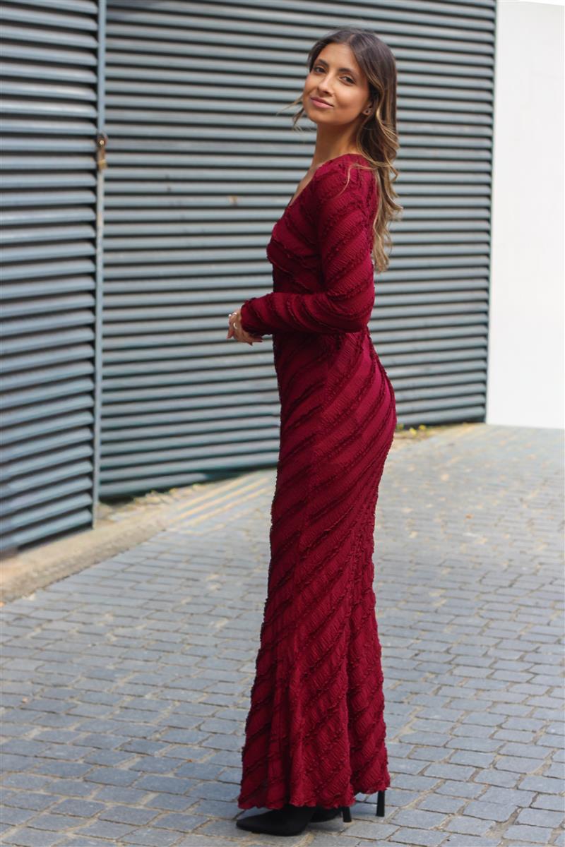 https://bo.aruak.pt/FileUploads/produtos/mulher/vestidos/img_4636-custom.jpg