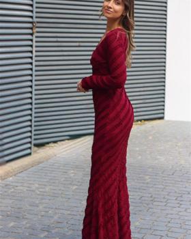 https://bo.aruak.pt/FileUploads/produtos/mulher/vestidos/img_4636-custom_thumb.jpg