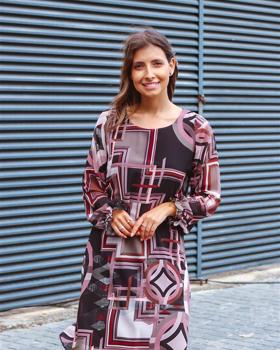 https://bo.aruak.pt/FileUploads/produtos/mulher/vestidos/img_4901-custom_thumb.jpg