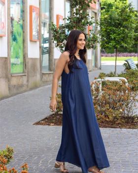 https://bo.aruak.pt/FileUploads/produtos/mulher/vestidos/img_7282-custom_thumb.jpg