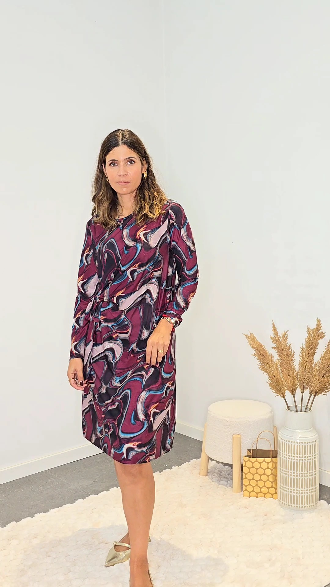 https://bo.aruak.pt/FileUploads/produtos/mulher/vestidos/inshot_20251023_1754111601.jpg