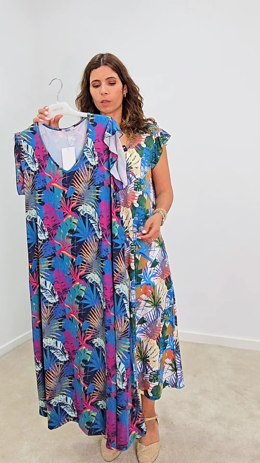 https://bo.aruak.pt/FileUploads/produtos/mulher/vestidos/inshot_20260529_1004102921.jpg