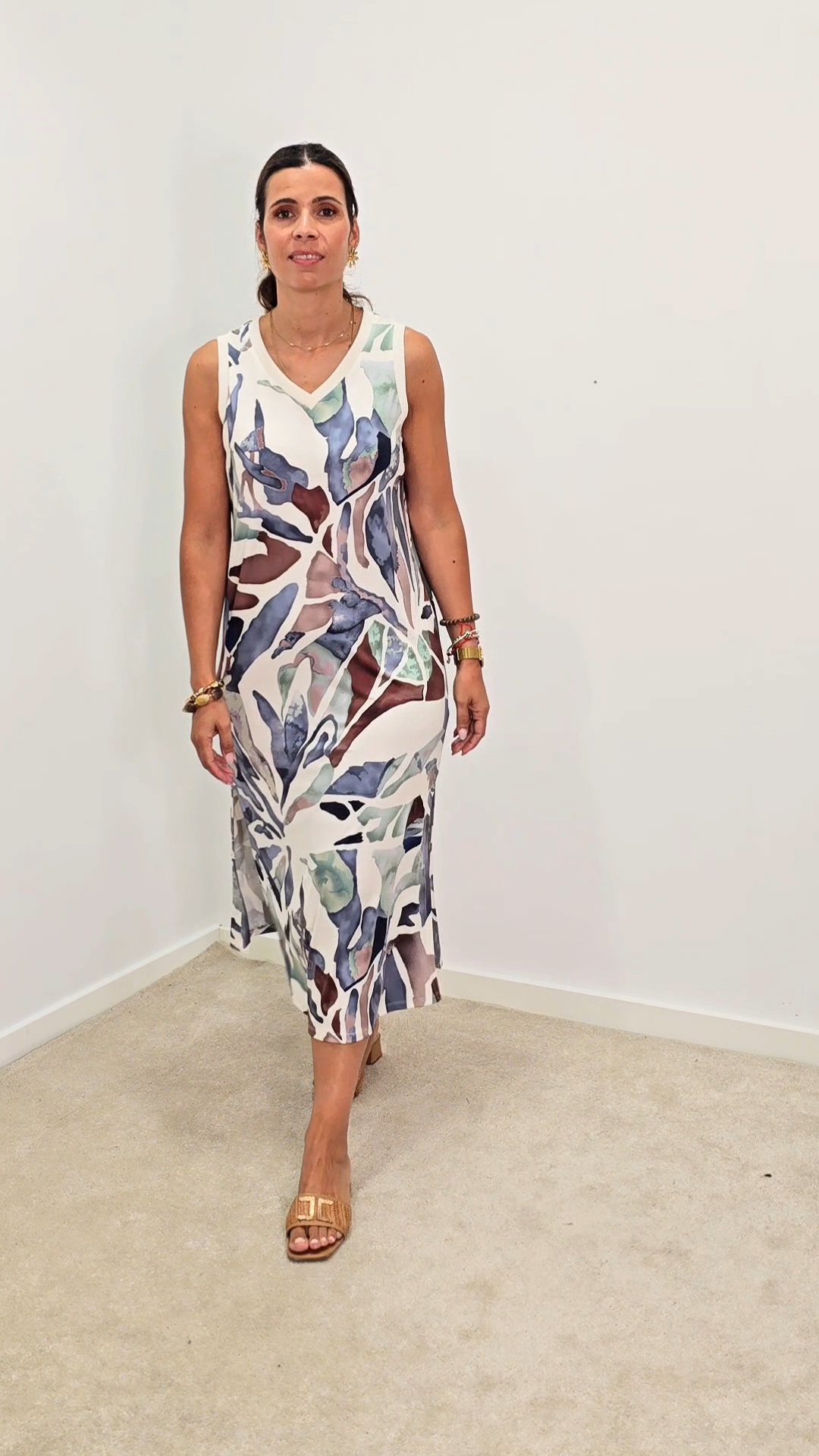 https://bo.aruak.pt/FileUploads/produtos/mulher/vestidos/inshot_20260721_1832166651.jpg