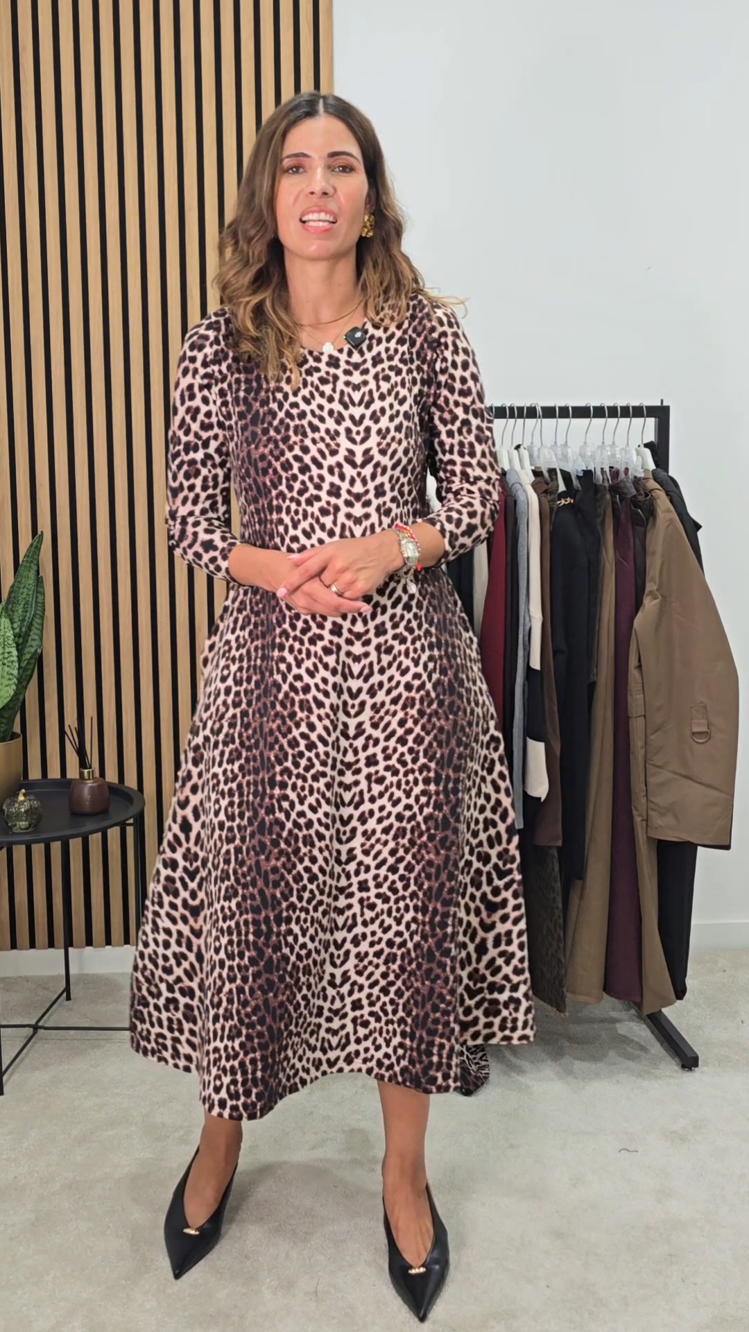 https://bo.aruak.pt/FileUploads/produtos/mulher/vestidos/inshot_20260924_174556150.jpg