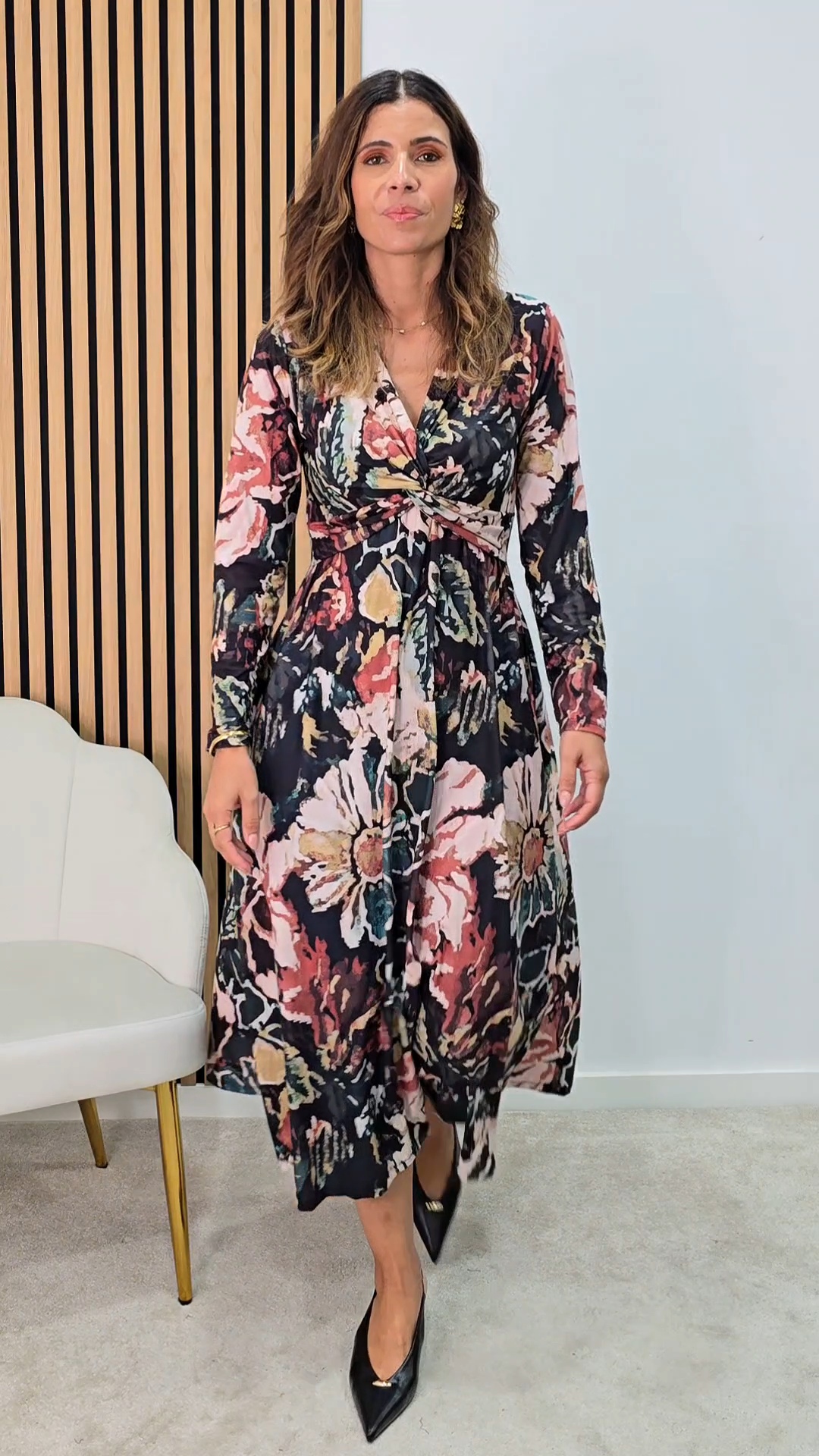 https://bo.aruak.pt/FileUploads/produtos/mulher/vestidos/inshot_20261014_1846571532.jpg