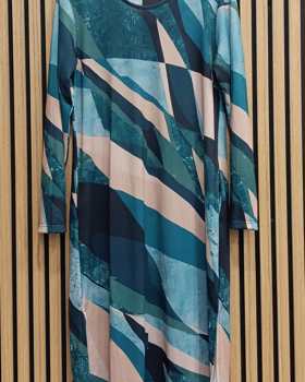 https://bo.aruak.pt/FileUploads/produtos/mulher/vestidos/q1049_2_thumb.jpg
