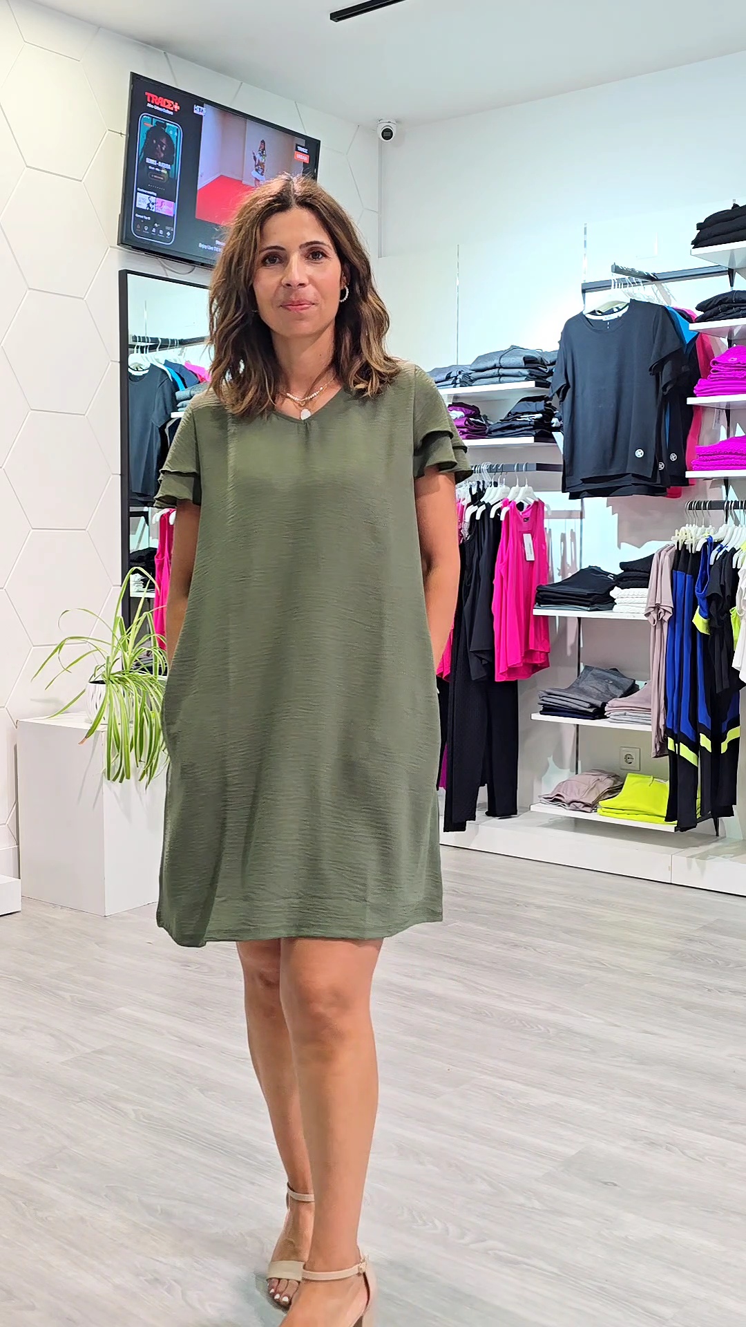 https://bo.aruak.pt/FileUploads/produtos/mulher/vestidos/videocapture_20250624-181044.jpg