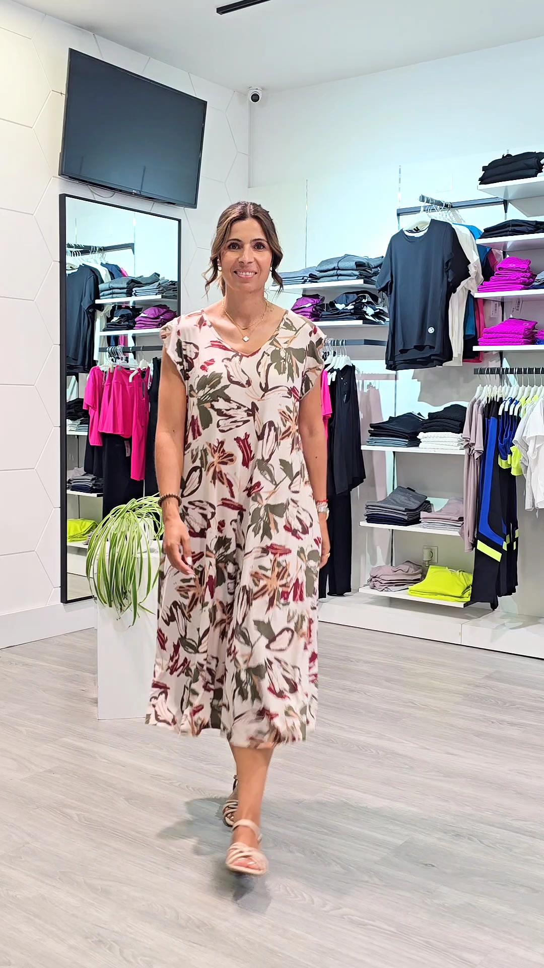 https://bo.aruak.pt/FileUploads/produtos/mulher/vestidos/videocapture_20250709-114523.jpg